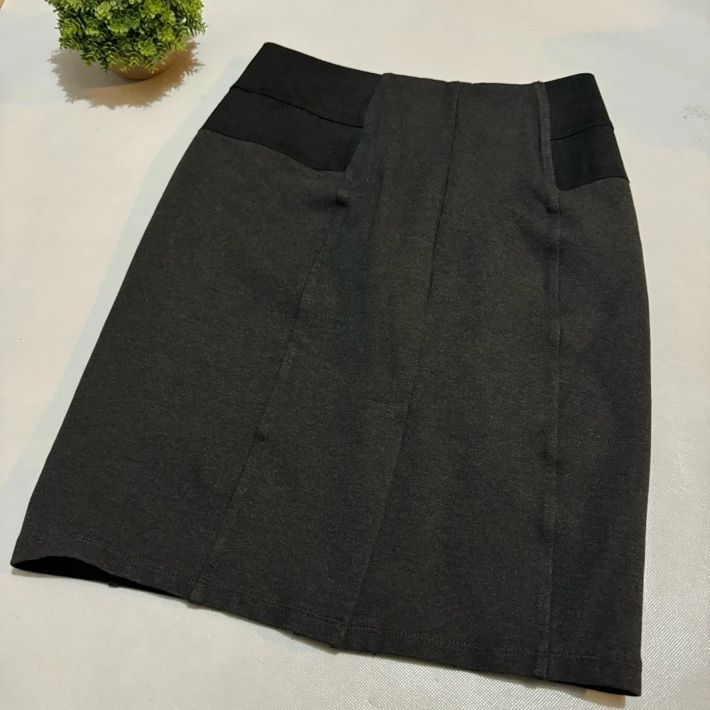 Calvin Klein Dark Gray‎ Stretch Knitt Pencil Skirt Women’s Size 4
